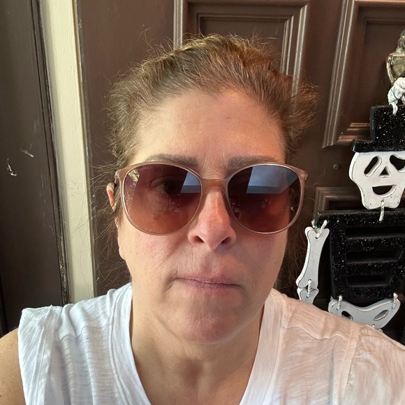 Chanel Sunglasses - Picture 8 of 8